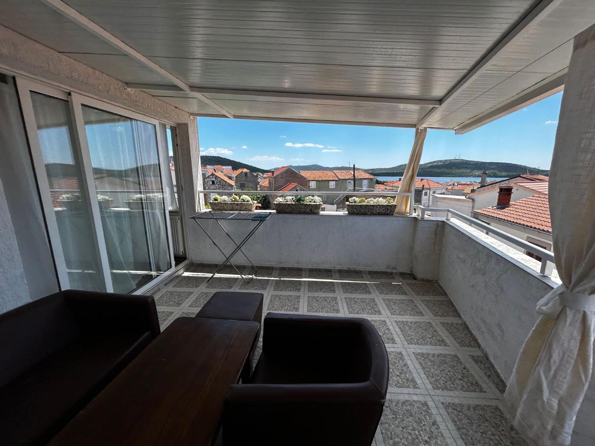Apartments Petrovic Pirovac Bagian luar foto