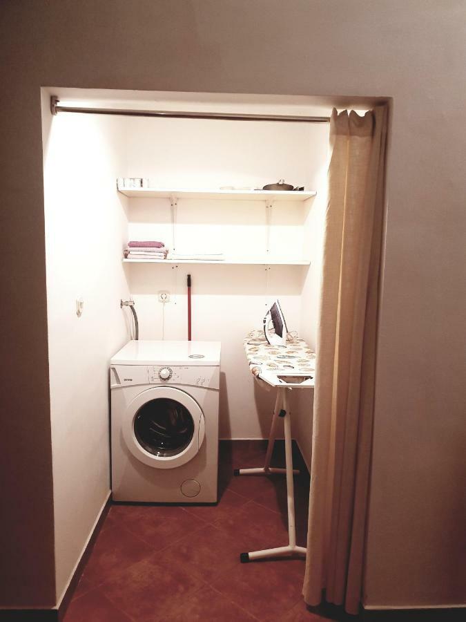 Apartments Petrovic Pirovac Bagian luar foto