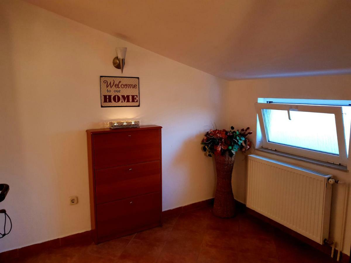 Apartments Petrovic Pirovac Bagian luar foto